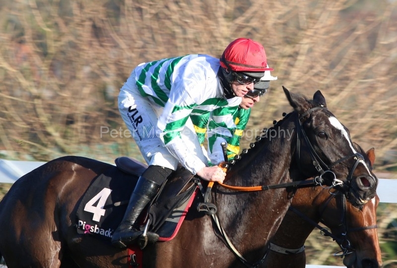 29 December 2020; Fakir D'alene, Jack Kennedy up, during The pigsback.com Maiden Hurdle at Leopardstown.  © Peter Mooney, 59 Upper George's Street, Dun Laoghaire, Co. Dublin, A96 H2R3, Ireland  Tel: 00 353 (0)86 2589298