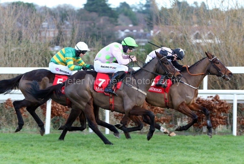 29 December 2020;  Eventual winner, Sharjah, Patrick Mullins up, nearside, is slightly adrift of runner-up, Aspire Tower, Rachael Blackmore up, before claiming The Matheson Hurdle at Leopardstown.  © Peter Mooney, 59 Upper George's Street, Dun Laoghaire, Co. Dublin, A96 H2R3, Ireland  Tel: 00 353 (0)86 2589298