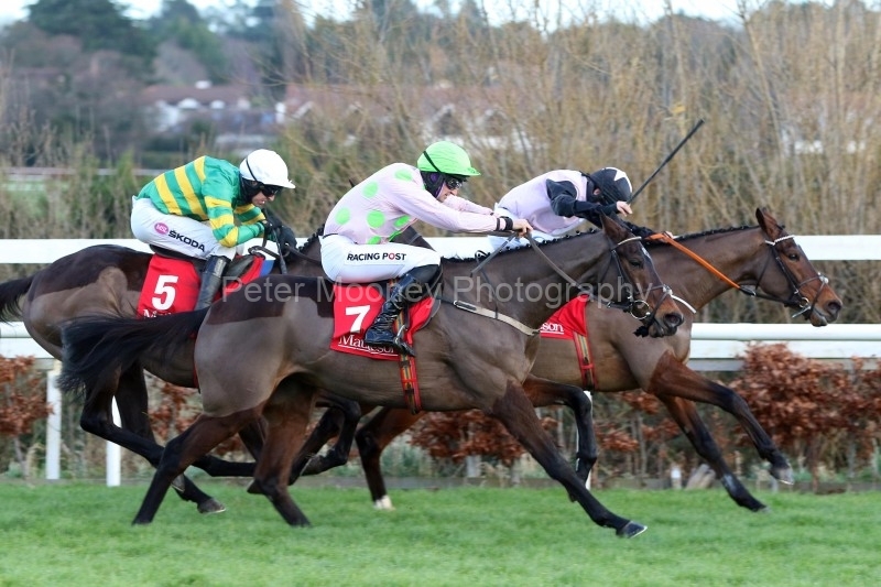 29 December 2020;  Eventual winner, Sharjah, Patrick Mullins up, nearside, is slightly adrift of runner-up, Aspire Tower, Rachael Blackmore up, before claiming The Matheson Hurdle at Leopardstown.  © Peter Mooney, 59 Upper George's Street, Dun Laoghaire, Co. Dublin, A96 H2R3, Ireland  Tel: 00 353 (0)86 2589298