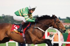 Istabraq-01T 1022.jpg